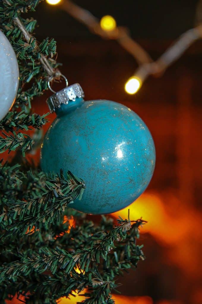 How To Paint Christmas Ornaments 5 Minutes for Mom