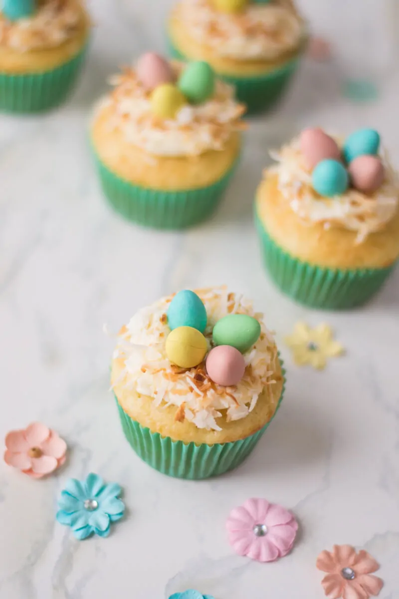 Bird's Nest Cupcakes - Easy to make Easter treats.