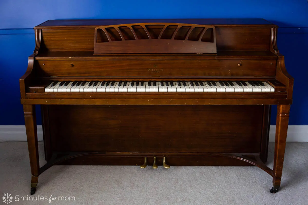 Willis Piano Montreal - Canadian made antique piano