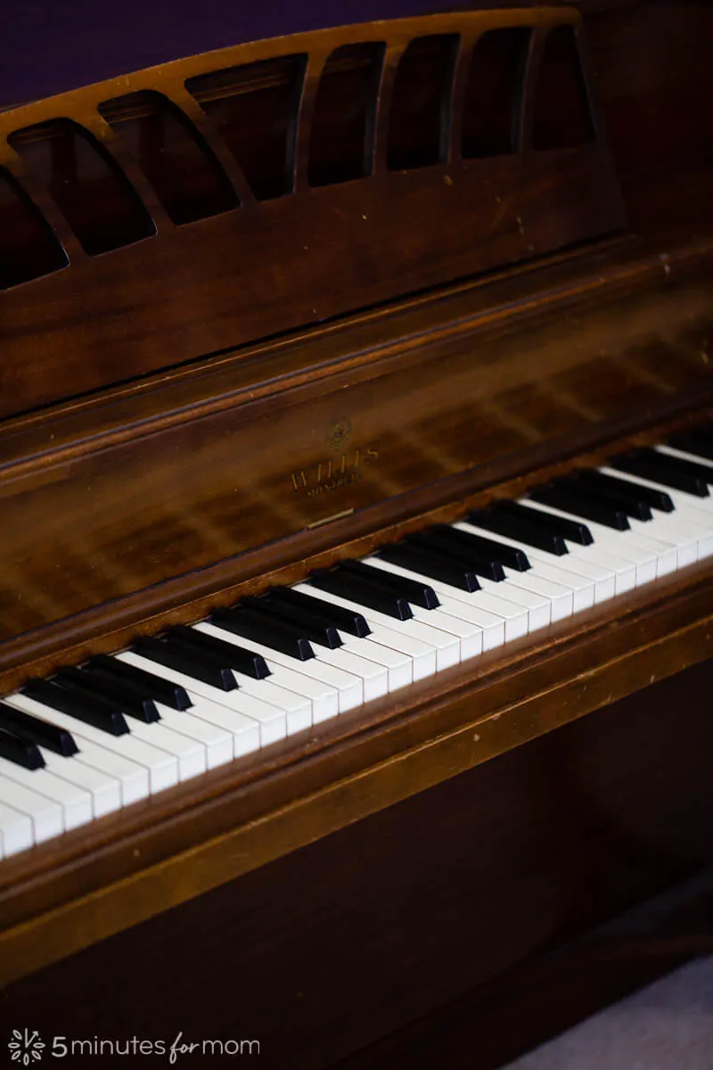 Willis Piano Montreal - Canadian made antique piano