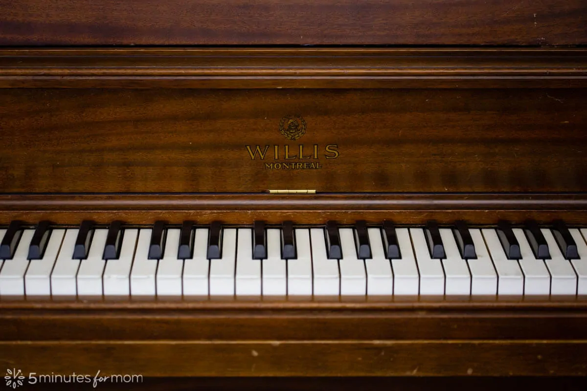 Willis Piano Montreal - Canadian made antique piano