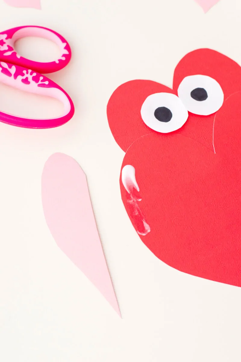 A DIY Valentine's Day card made up of heart shapes: here's how to make an Owl Heart Shape Paper Craft.