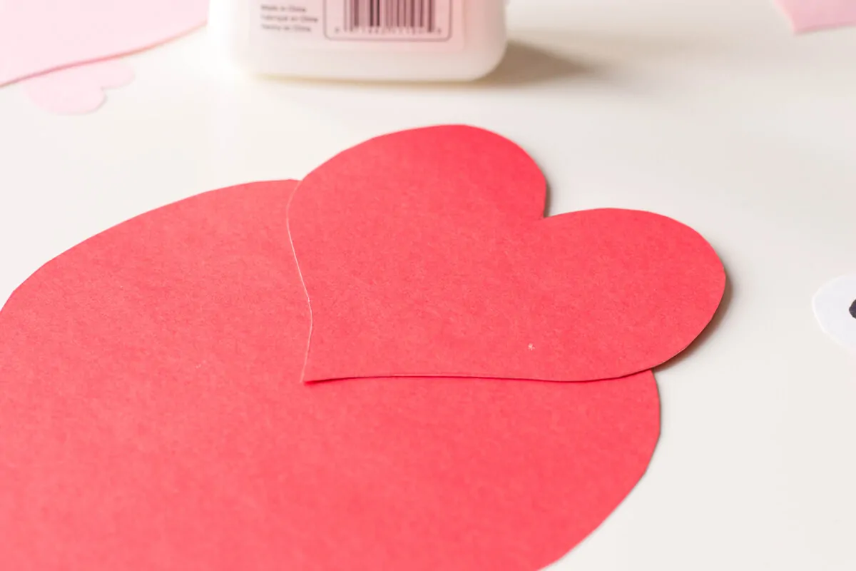 A DIY Valentine's Day card made up of heart shapes: here's how to make an Owl Heart Shape Paper Craft.