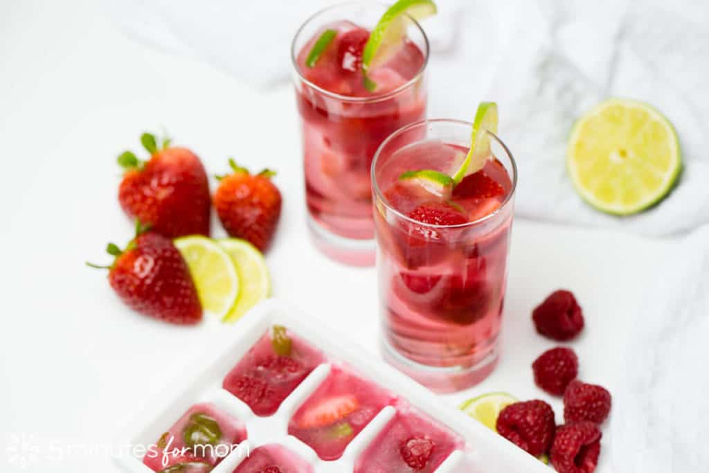 Fruit Juice Ice Cubes Tips to Drink less Sugar 5 Minutes for Mom