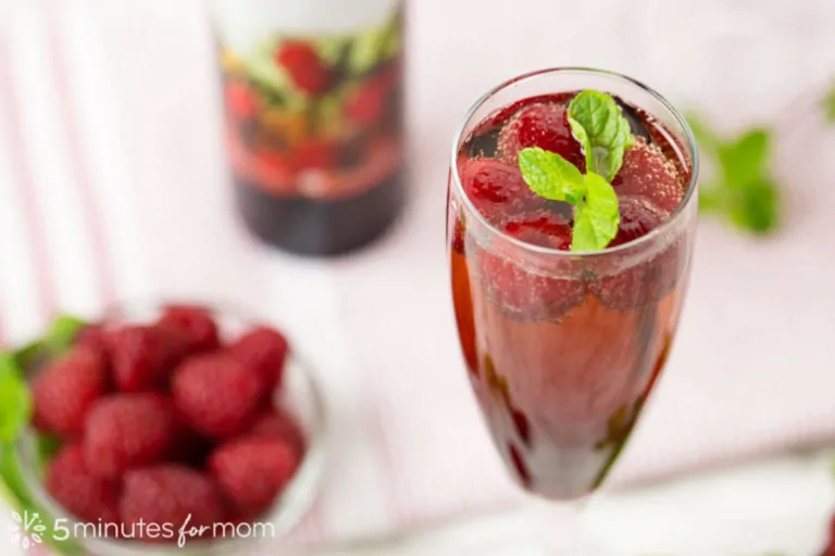 Raspberry Wine Cocktail