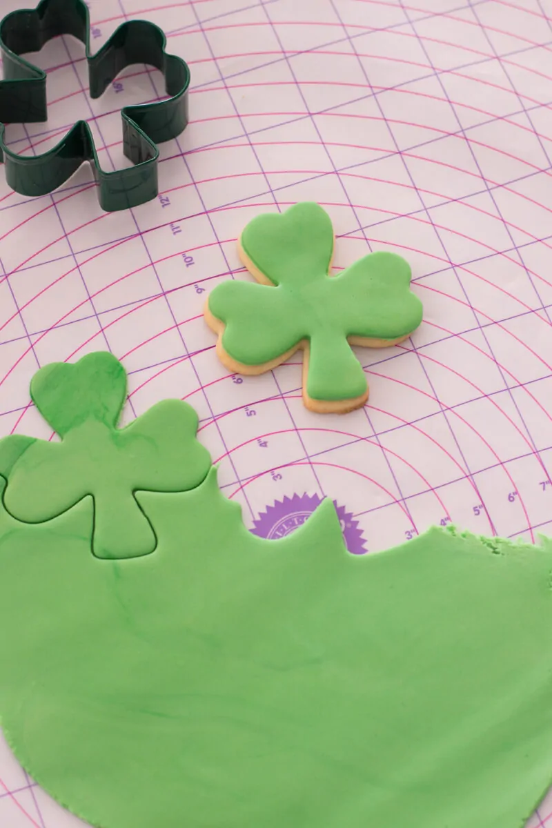 Decorating St. Patrick's Day Sugar Cookies