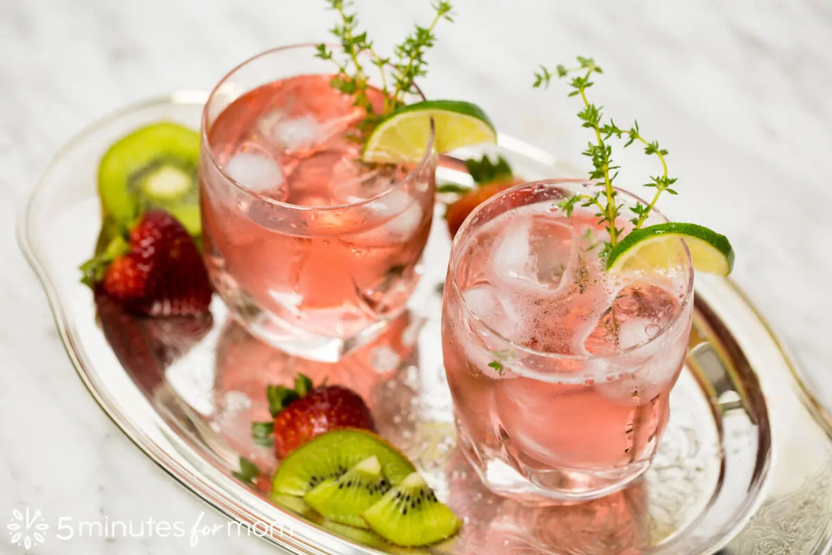 Strawberry Kiwi Sparkling Fruit Juice