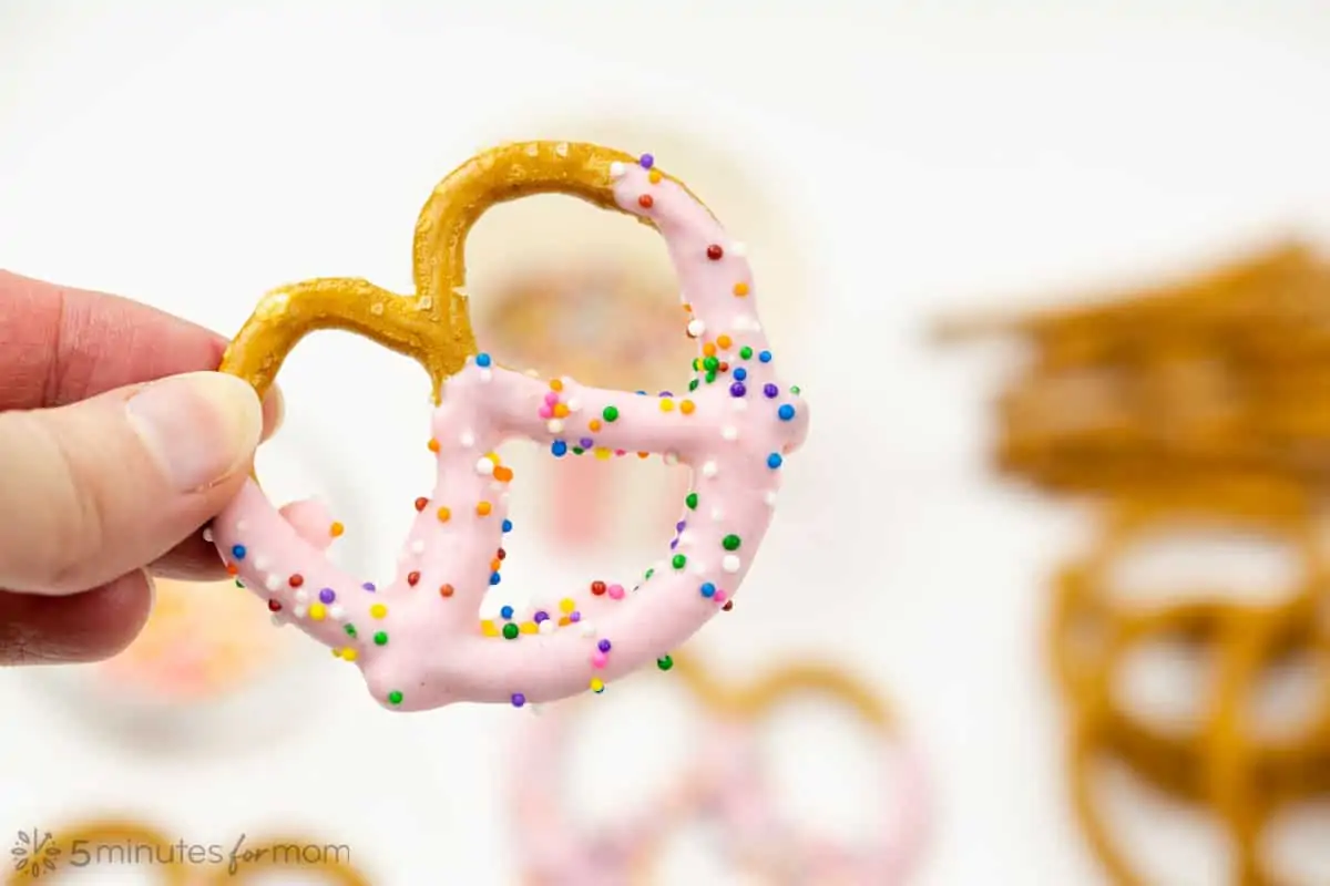 Valentine Pretzels - How to Make Chocolate Covered Pretzels