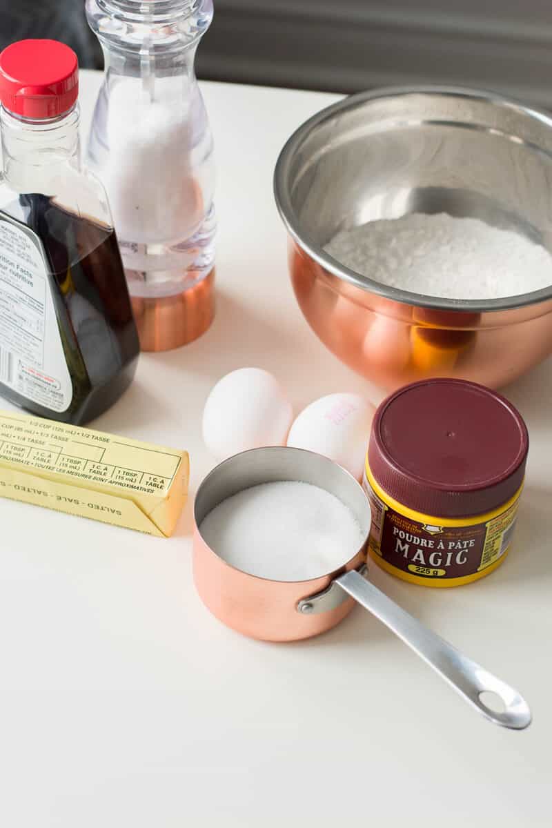 Step-by-step tutorial on how to make your own batch of homemade vanilla cupcakes.