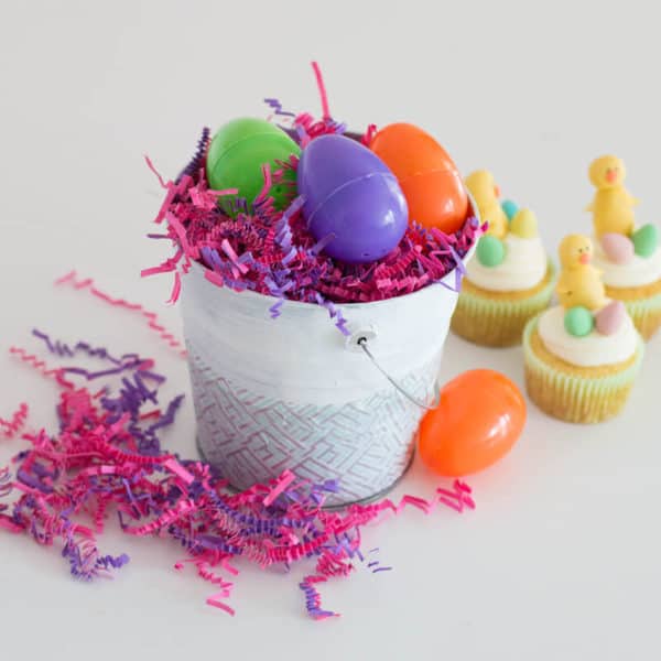 Easy Easter Centerpiece – Super Cute Spring DIY