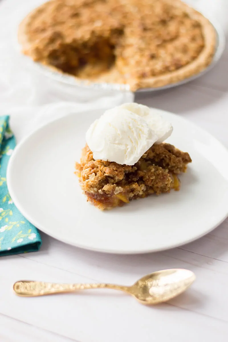 Peach Crumble Pie