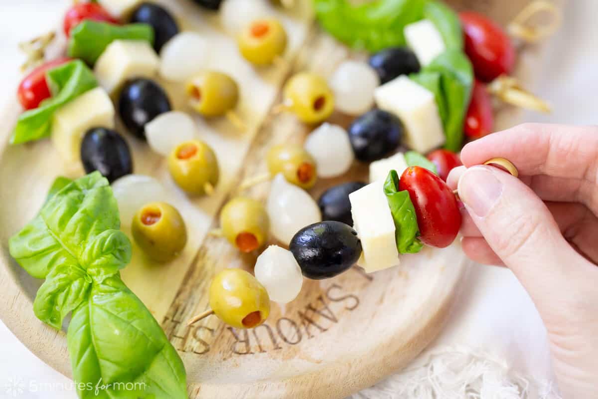 Appetizer Skewers – Easy Tapas with Olives from Spain