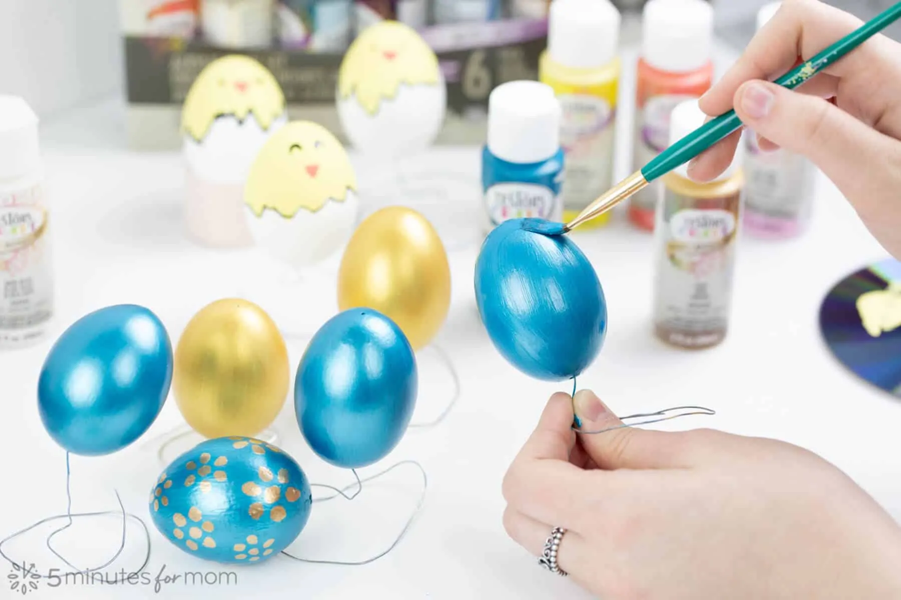 How to Decorate Easter Eggs with Acrylic Paint