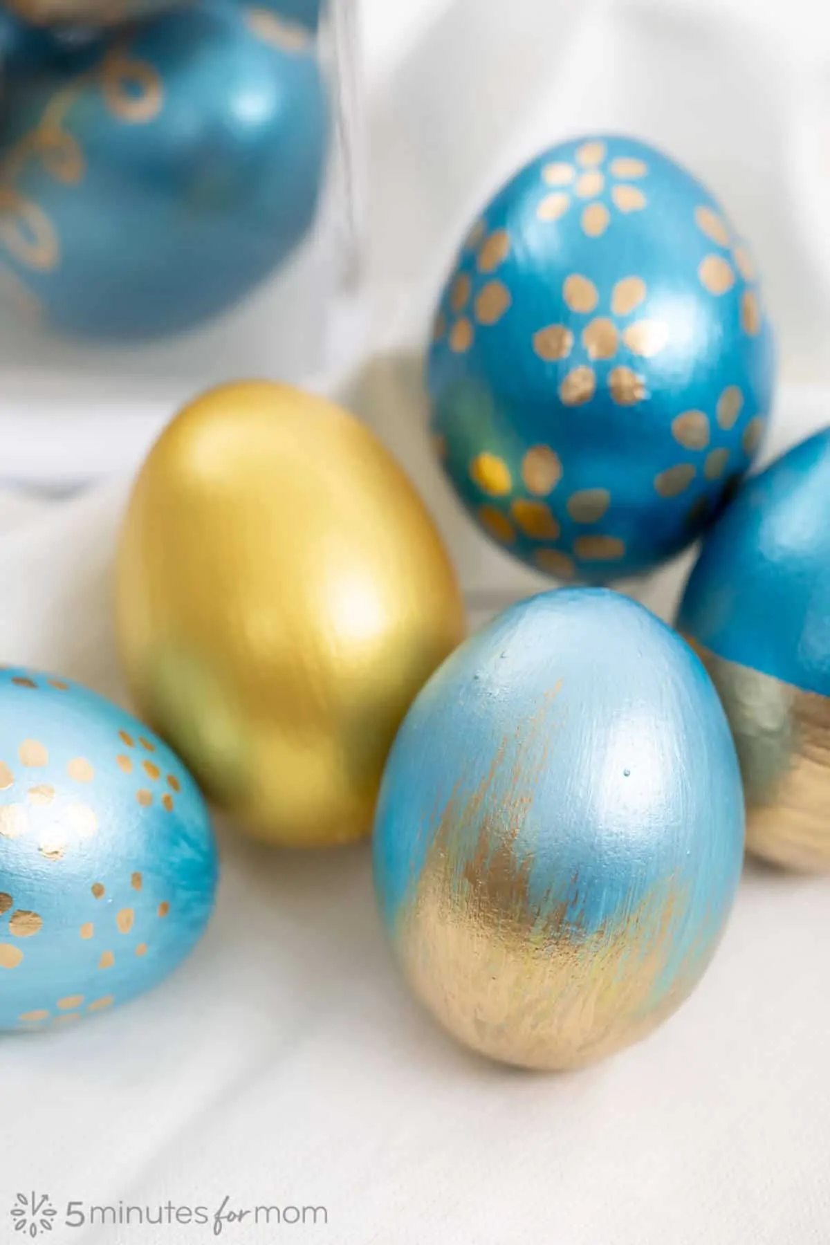 How to Decorate Easter Eggs with Acrylic Paint and Enamel Paint Pens