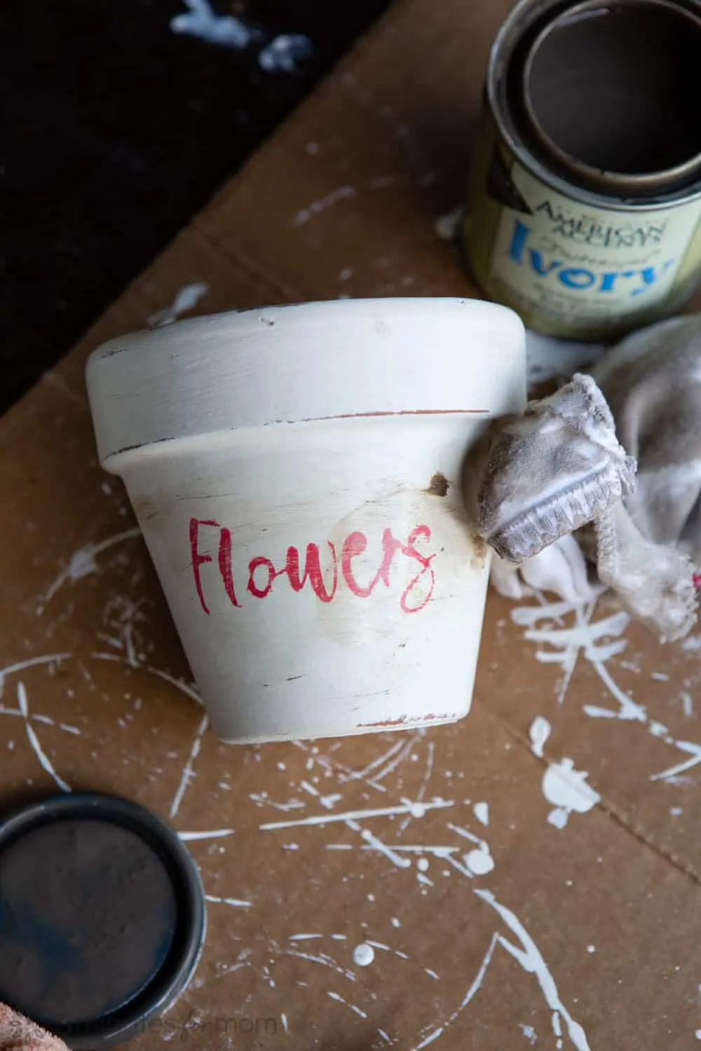 How to distress and age flowers pots