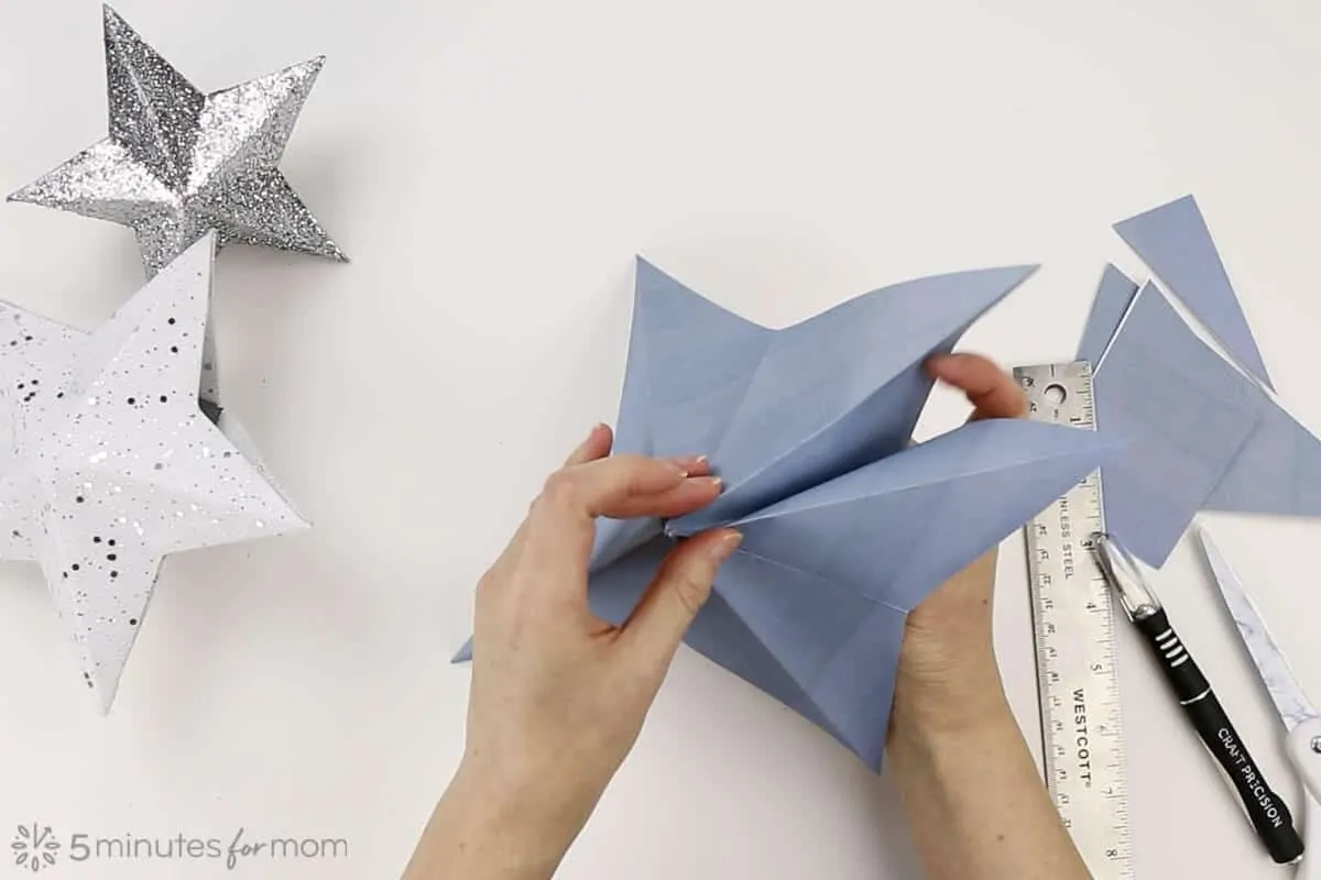 3D Paper Star Christmas Tree Topper Tutorial