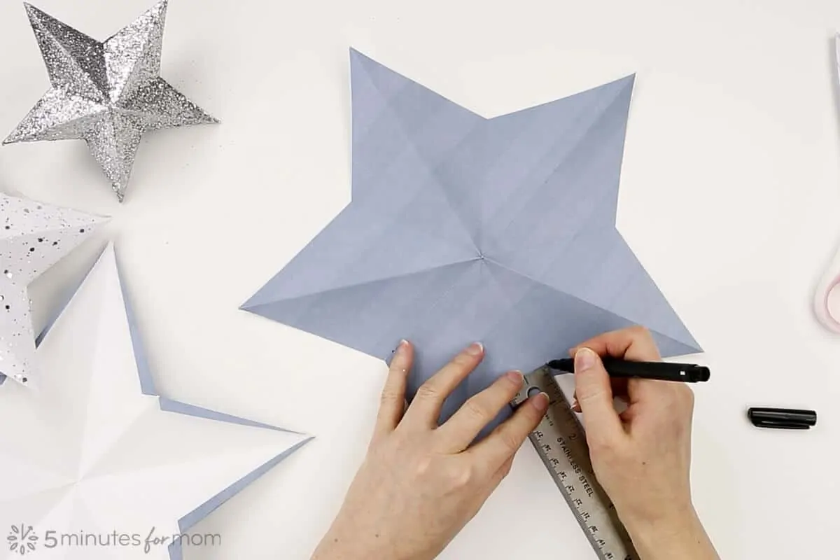 3D Paper Star Christmas Tree Topper Tutorial