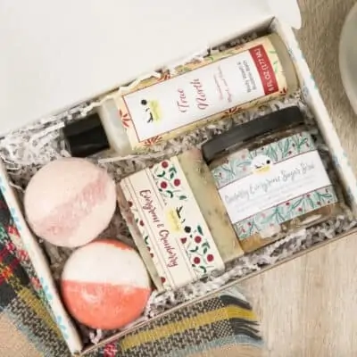 at home spa gift box subscription