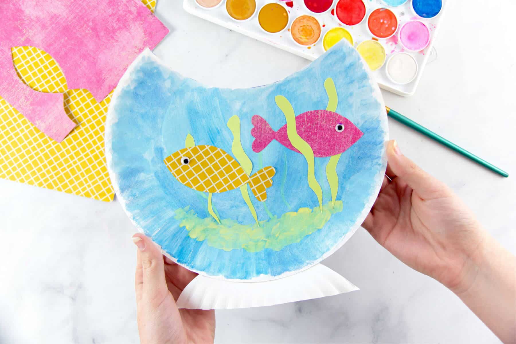 Paper Plate Fish Bowl Craft for Kids - 5 Minutes for Mom