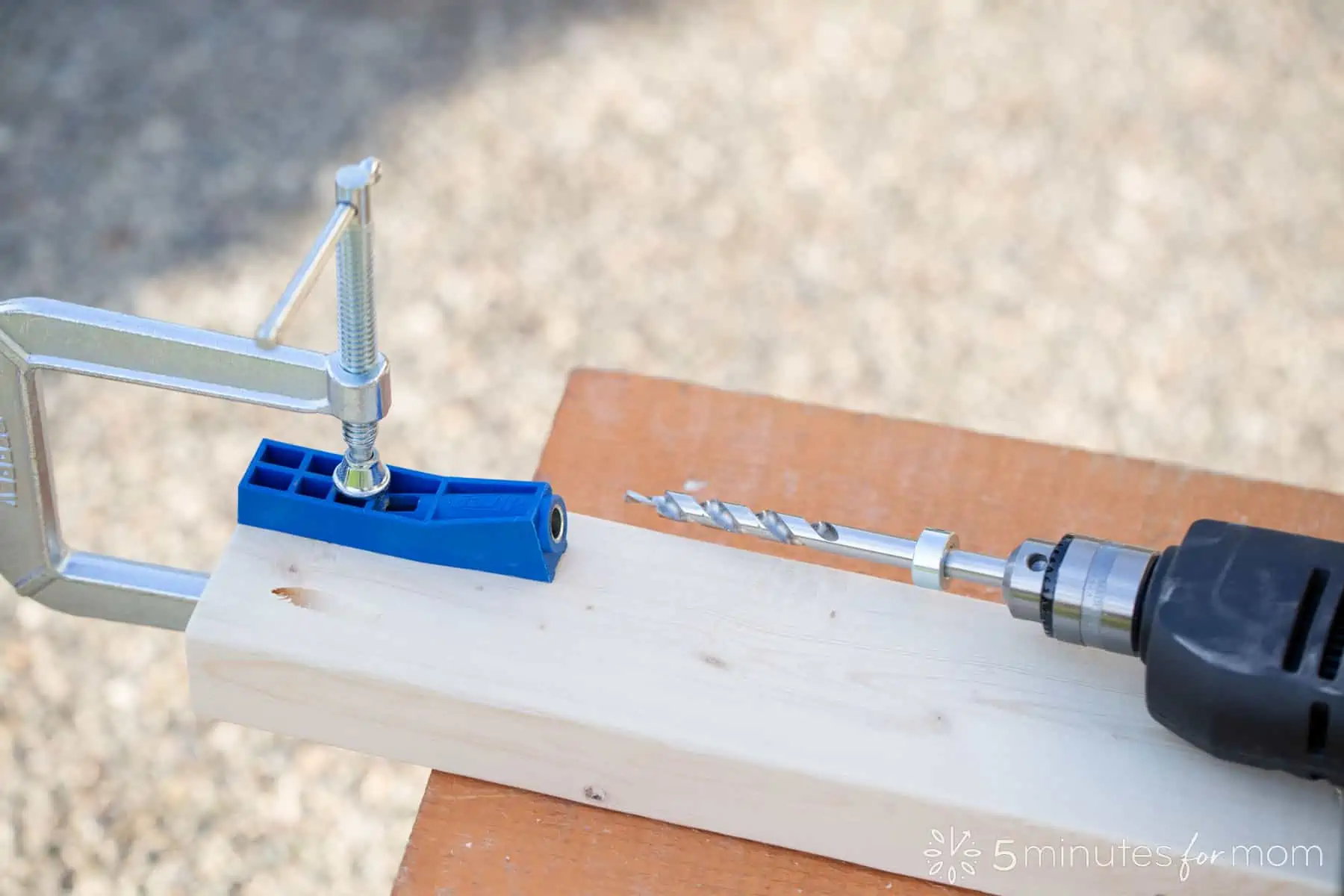 drill pocket holes with Kreg Jig for DIY bed frame