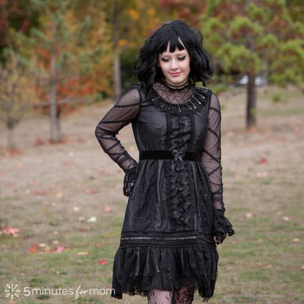 Beetlejuice Lydia Deetz Costume DIY