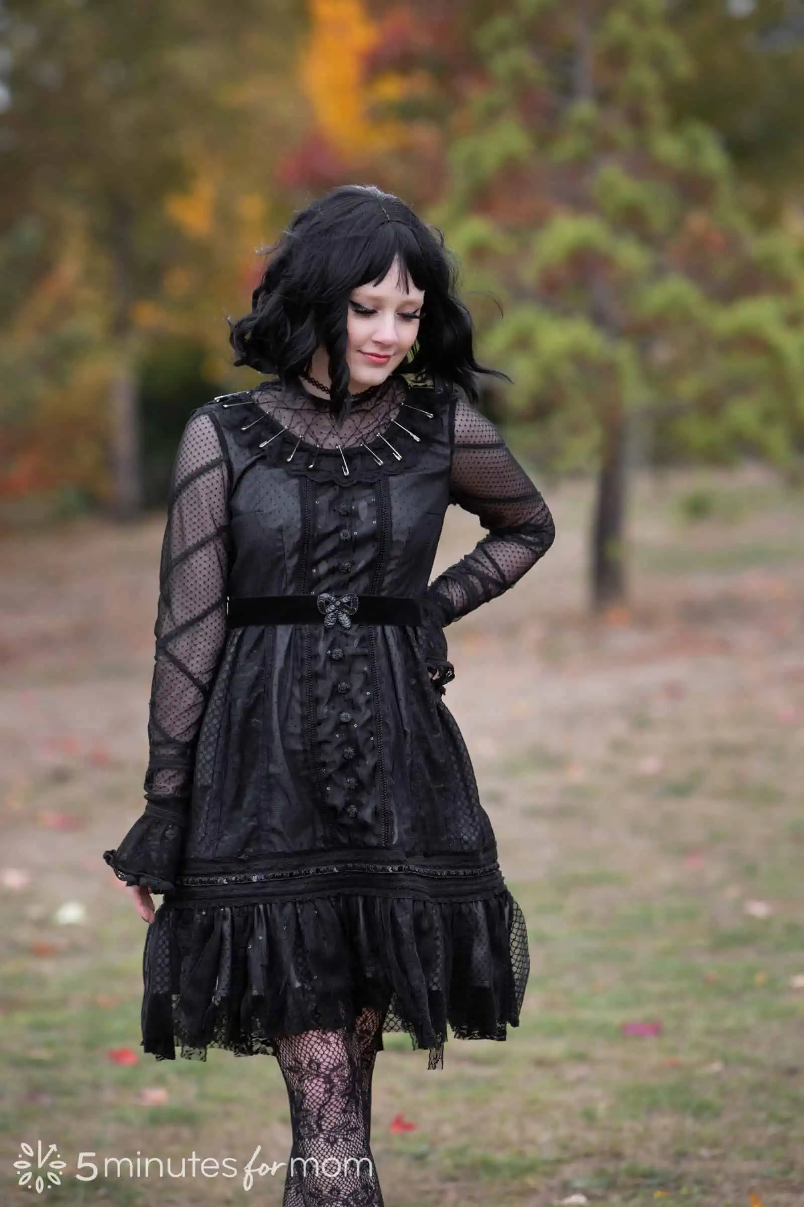 Beetlejuice Lydia Deetz Costume DIY 5 Minutes for Mom
